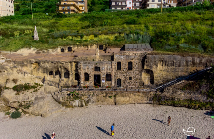 chiesa piedigrotta drone